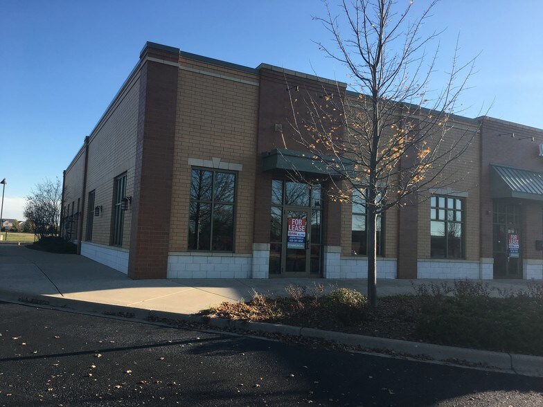 More Photos Of 83 Templeton Dr, Oswego Office For Lease