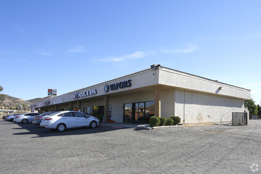 More Photos Of 271-293 San Jacinto River Rd, Lake Elsinore Freestanding For Lease