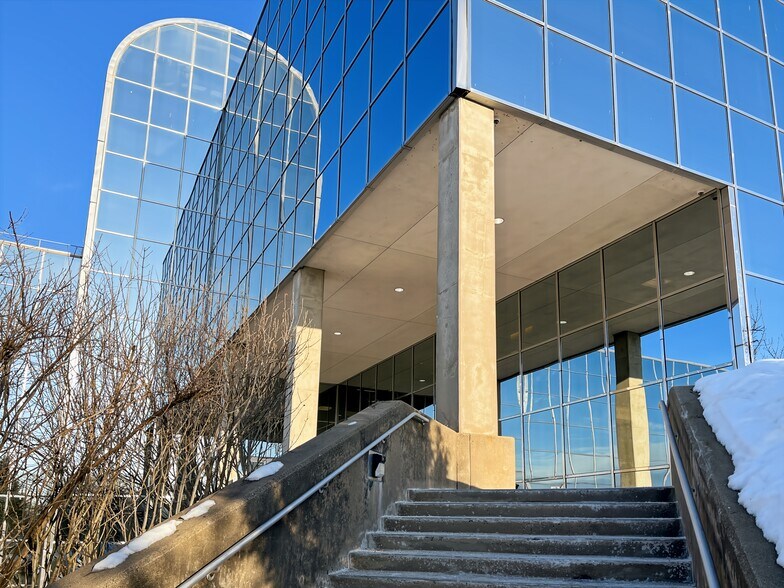 More Photos Of 140 E Ridgewood Ave, Paramus Coworking Space