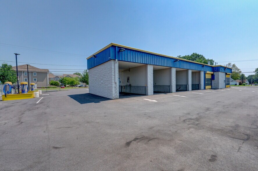 More Photos Of 2360 Corbin Ave, New Britain Carwash For Sale