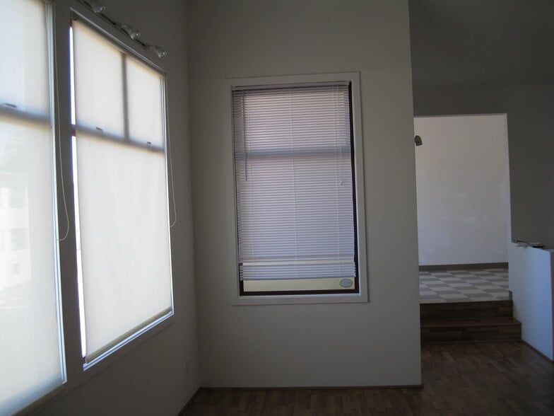 More Photos Of 6555-6557 Shattuck Ave, Oakland Office Residential For Lease