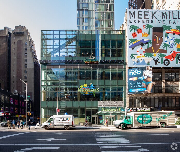 More Photos Of 560 Seventh Ave, New York Hotel For Lease