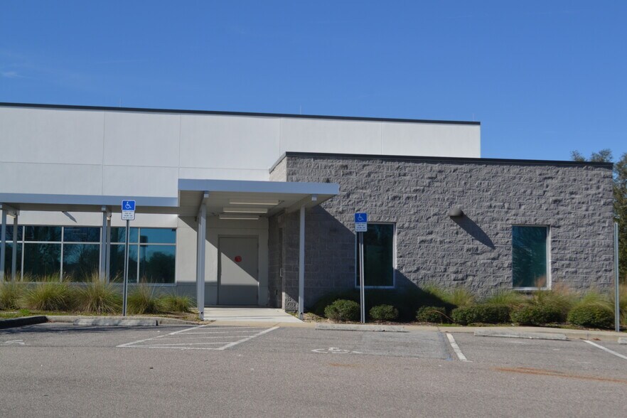 More Photos Of 539 Rolling Acres Rd, Lady Lake Medical For Lease
