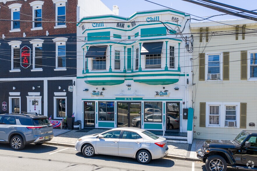 More Photos Of 32 Broad St, Keyport Bar For Sale