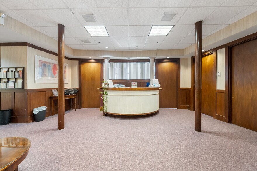 More Photos Of 150-160 Market St, Lynn Storefront Retail Office For Sale