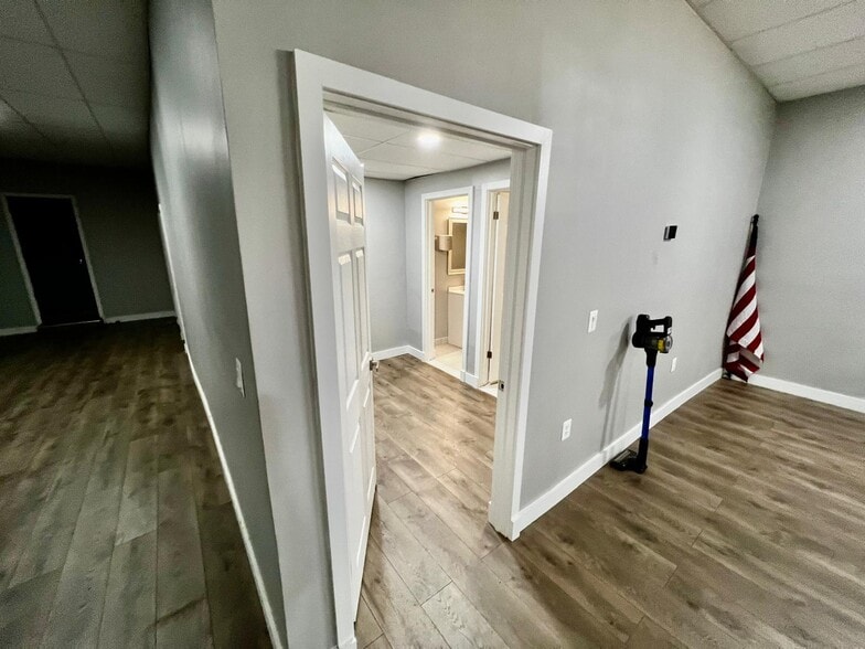 More Photos Of 6450 E Hancock St, Detroit Warehouse For Sale