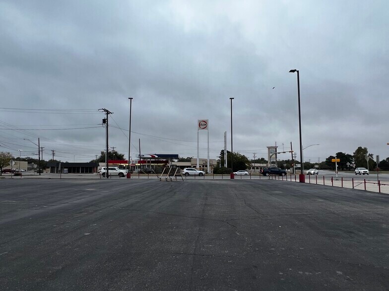 More Photos Of 4850 S 14th St, Abilene General Retail For Sale