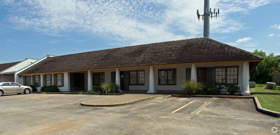 Primary Photo Of 8146 One Calais Ave, Baton Rouge Office For Lease