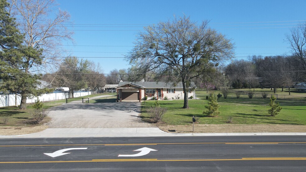 Primary Photo Of 28349 E 131st St S, Coweta Specialty For Sale