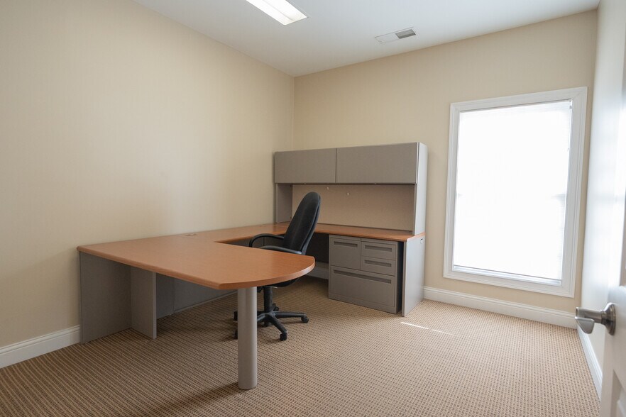 More Photos Of 7775 Cooper Rd, Montgomery Office For Lease