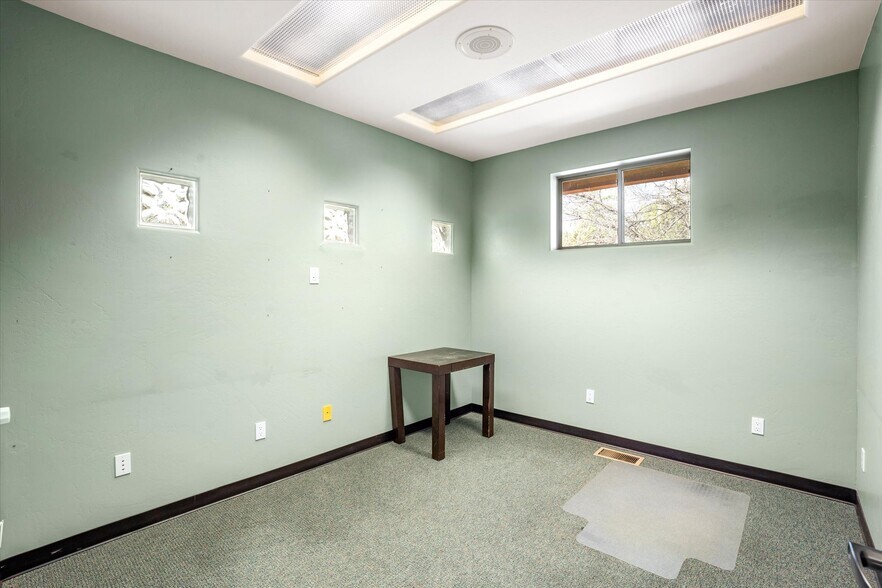 More Photos Of 120 Northview Rd, Sedona Skilled Nursing Facility For Lease