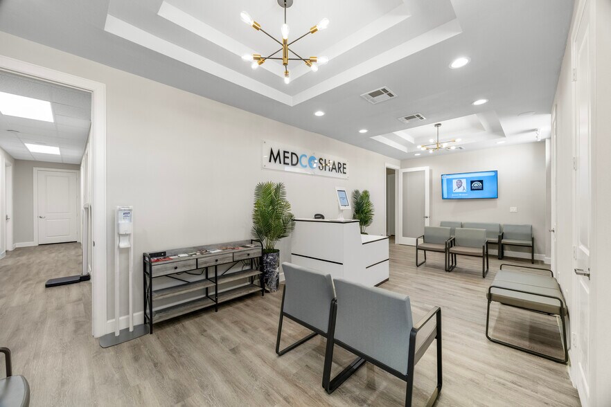 More Photos Of 3129 Kingsley Dr, Pearland Medical For Lease