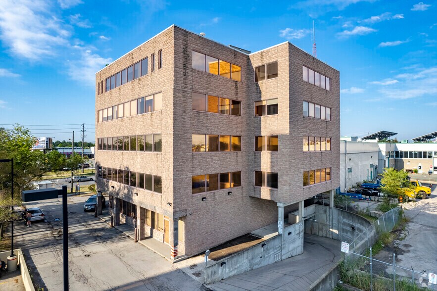 More Photos Of 1018 Finch Ave, Toronto Office For Sale