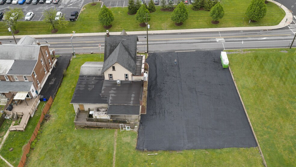 More Photos Of 1635 Broadway, Bethlehem Storefront For Sale