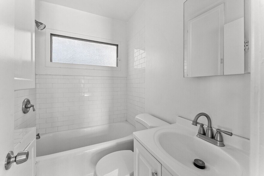 More Photos Of 3151-3157 Adams Ave, San Diego Apartments For Sale