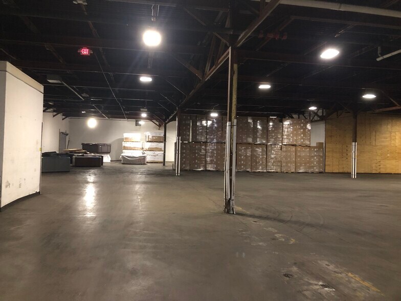 More Photos Of 263-275 Park Ave, East Hartford Warehouse For Lease