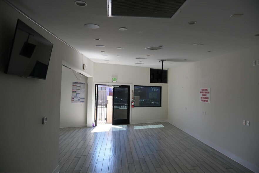 More Photos Of 5261 Alhambra Ave, Los Angeles Freestanding For Lease