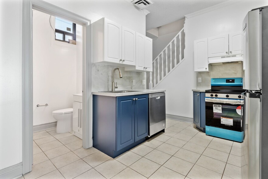 More Photos Of 455 Somerset St W, Ottawa Apartments For Sale