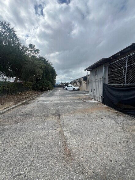 More Photos Of 111-123 N Kings Ave, Brandon Storefront Retail Office For Lease