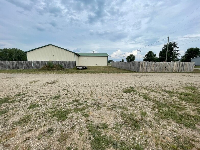 More Photos Of 505 N Cass St, Morley Auto Repair For Sale
