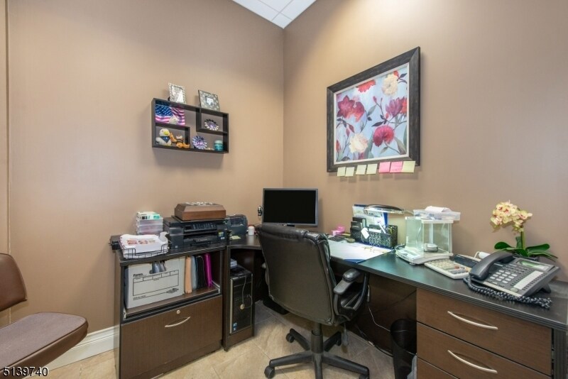 More Photos Of 1003-1031 McBride Ave, Woodland Park Medical For Lease