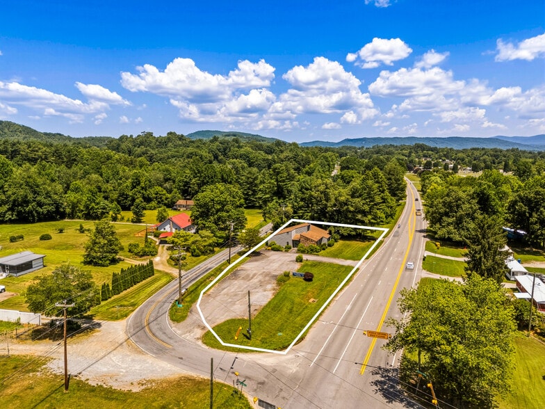 More Photos Of 675 Hendersonville Hwy, Pisgah Forest Office For Sale