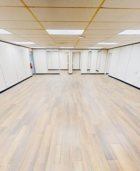More Photos Of 1305 W Jackson Ave, Pasadena Manufacturing For Sale