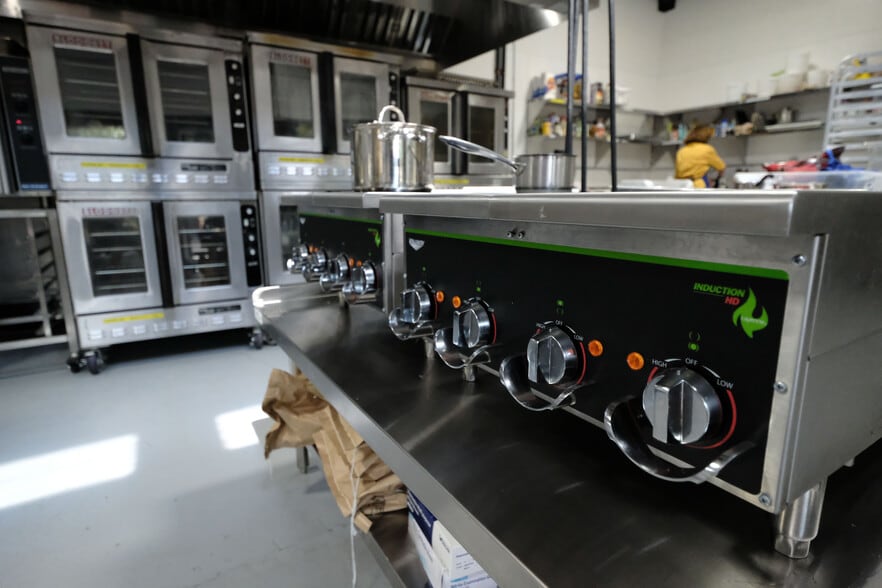 More Photos Of 1753 S 8th St, Colorado Springs Office For Lease