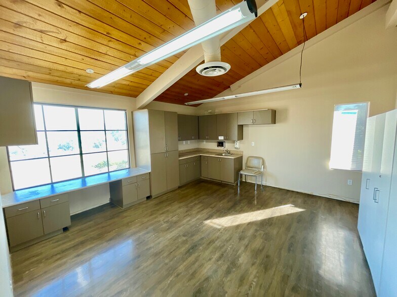 More Photos Of 300 S Pierce St, El Cajon Medical For Lease