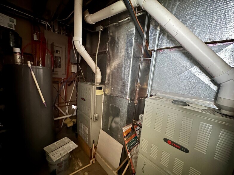 More Photos Of 1312 Broadway, Marysville Freestanding For Sale