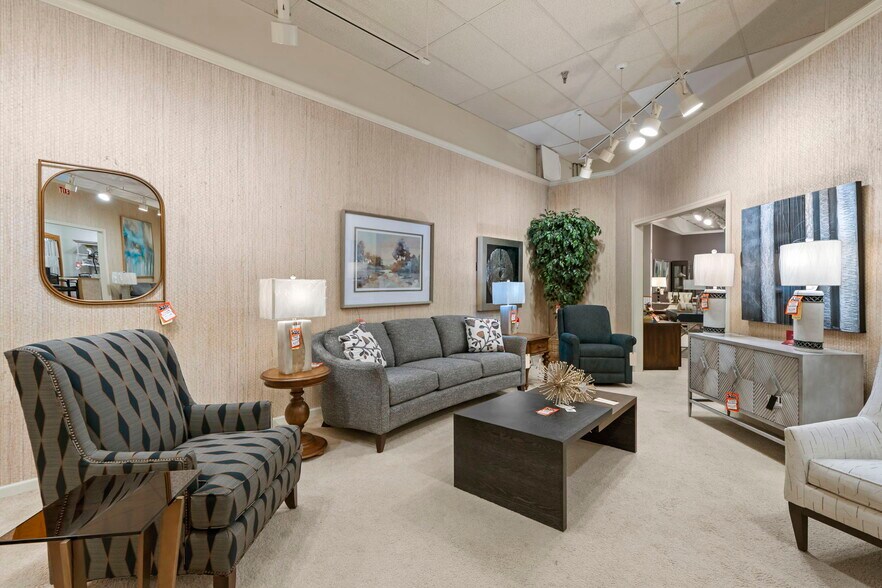 More Photos Of 334 County Road 81, Osseo Storefront Retail Office For Sale