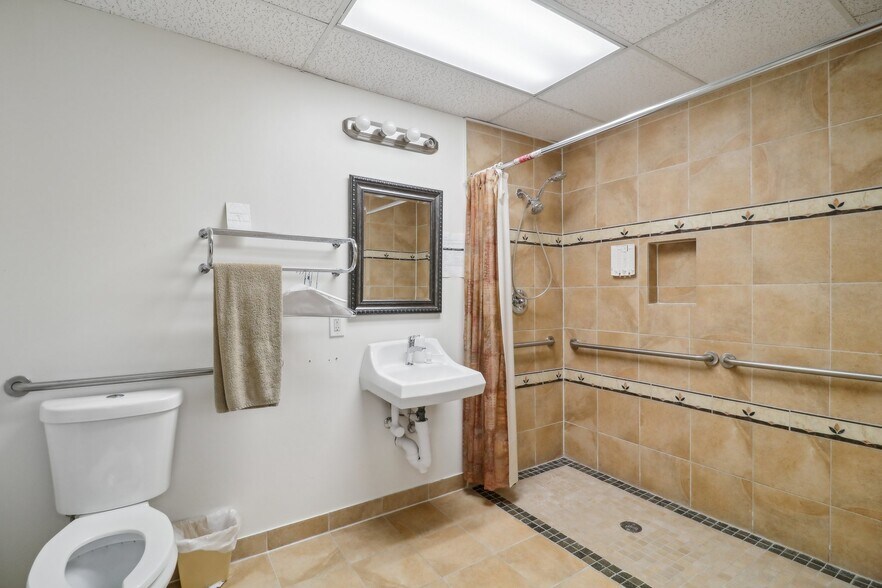 More Photos Of 2235 Cedar Ln, Vienna Office For Sale