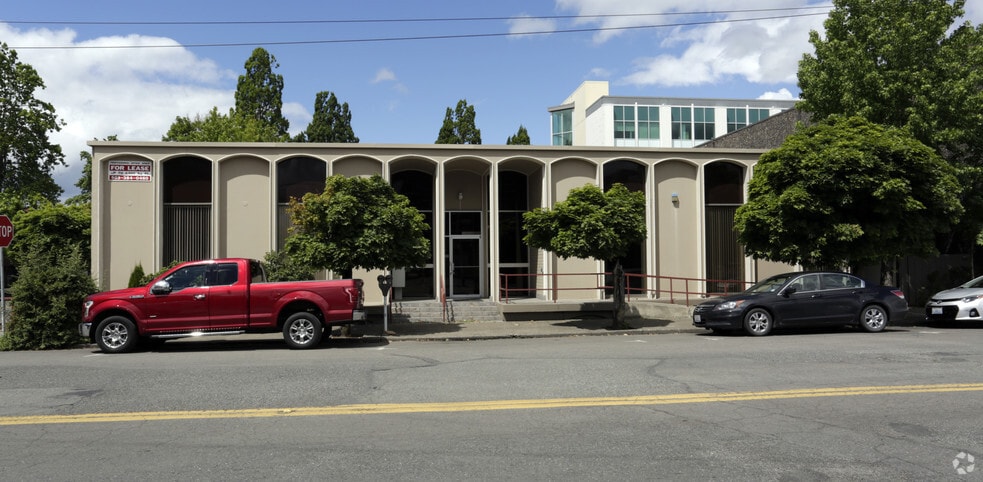 Primary Photo Of 100 E 13th St, Vancouver Office For Lease