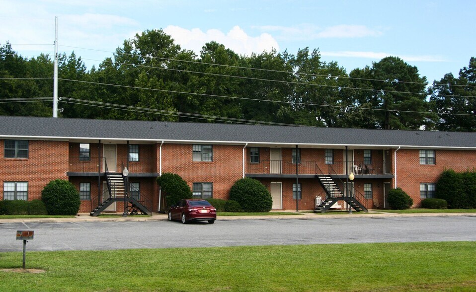 More Photos Of 3309 Landmark St, Greenville Apartments For Sale