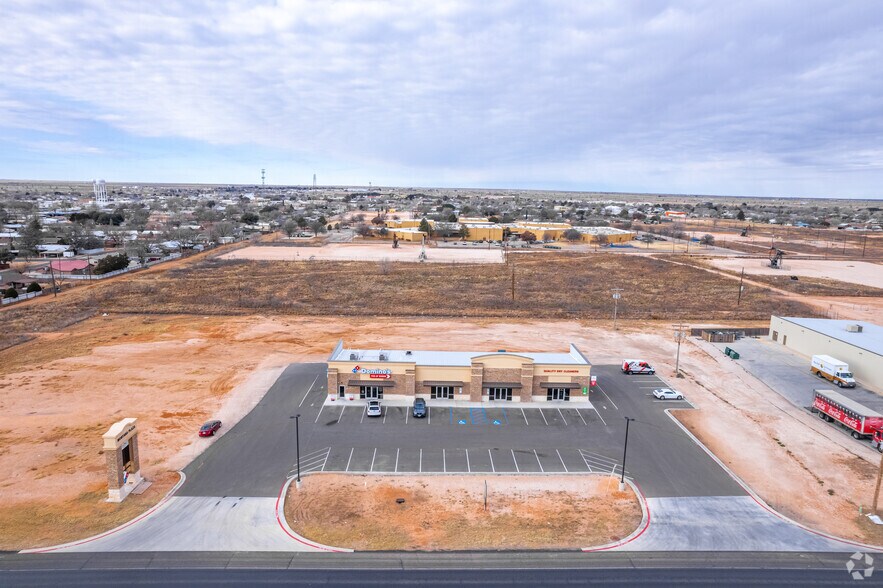 More Photos Of 521 TX-214 Hwy, Denver City General Retail For Lease