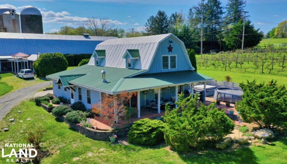 More Photos Of 5189 Rockwood Rd, Dublin Lodge Meeting Hall For Sale