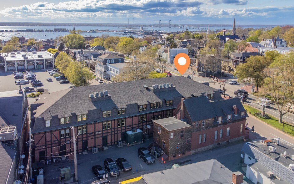 More Photos Of 160-184 Bellevue Ave, Newport General Retail For Lease