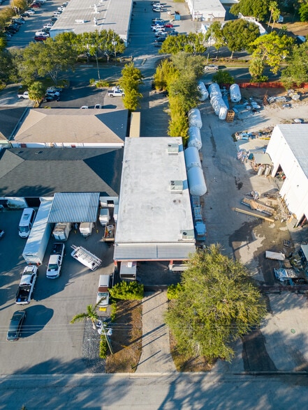 More Photos Of 3158 24th Ave N, Saint Petersburg Showroom For Sale