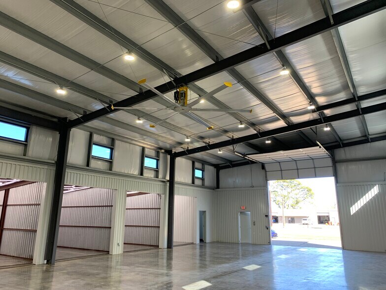 More Photos Of 10819 Paulus Dr, Houston Industrial For Sale