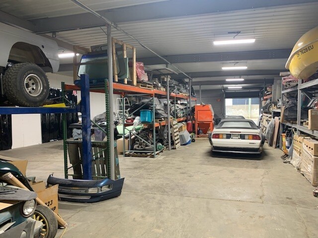 More Photos Of 870 N 20th St, Columbus Warehouse For Sale