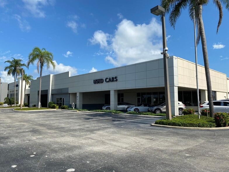More Photos Of 1800-1850 E Merritt Island Cswy, Merritt Island Auto Dealership For Sale