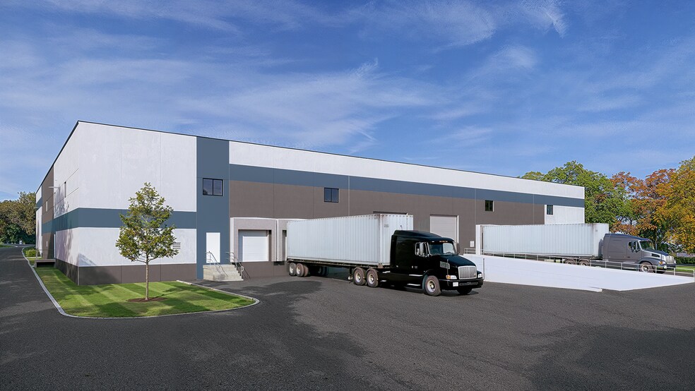More Photos Of 6 Forge Pky, Franklin Warehouse For Lease
