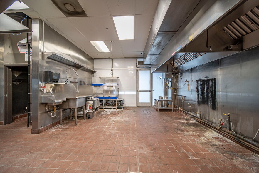 More Photos Of 580 N Atlantic Blvd, Monterey Park Apartments For Lease