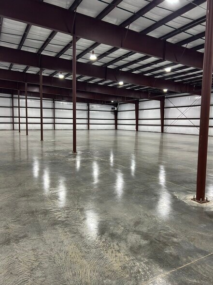 More Photos Of 287 Albano Dr, Springdale Warehouse For Lease