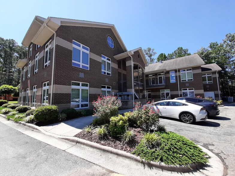 More Photos Of 1709 Legion Rd, Chapel Hill Coworking Space