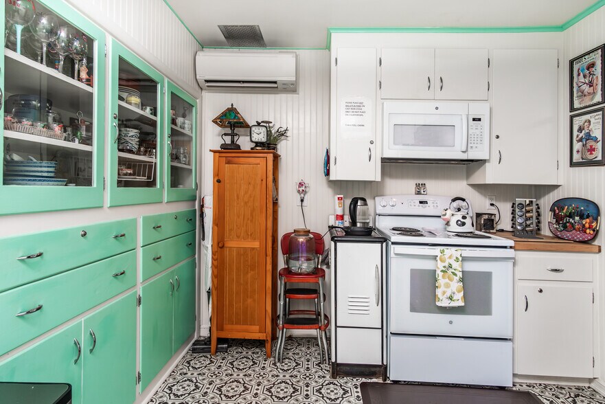 More Photos Of 236 SE Stephens St, Roseburg Hospitality For Sale