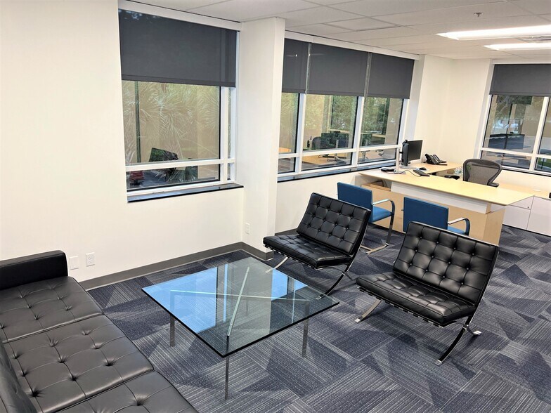 More Photos Of 3451 Executive Way, Miramar Warehouse For Lease
