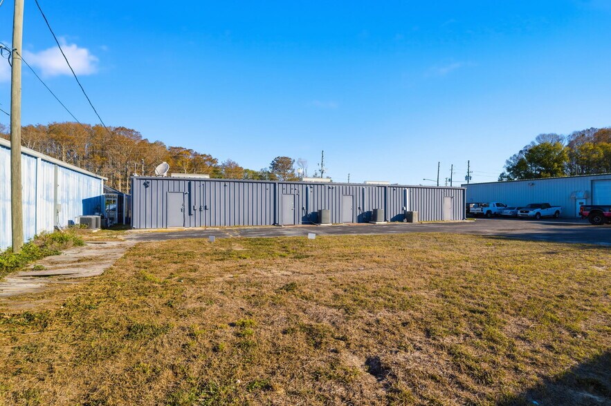 More Photos Of 8510 State Road 52, Hudson Storefront For Lease