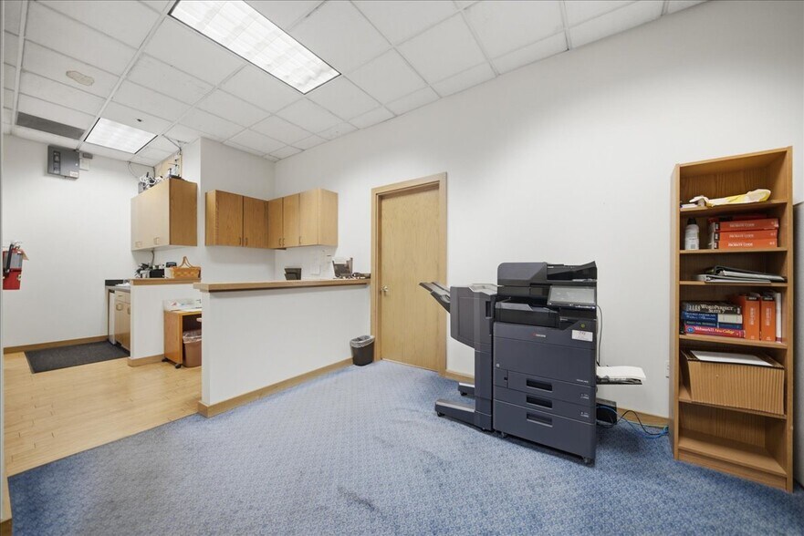 More Photos Of 700 University Ave, Sacramento Office For Lease