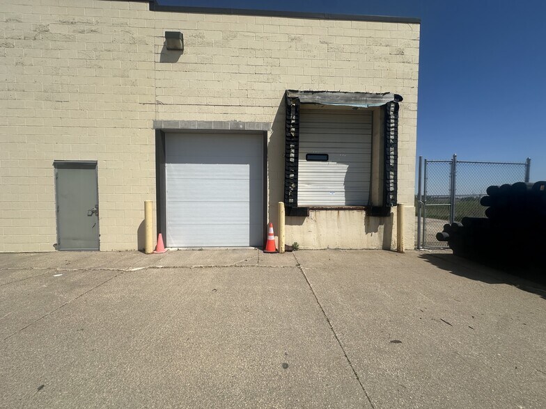 More Photos Of 1625 US Highway 61 N, Lancaster Warehouse For Sale
